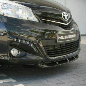 Toyota Yaris XP13 priekinio bamperio spoileris